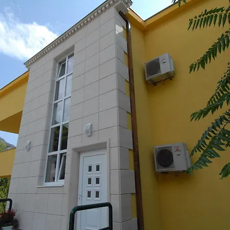 Vesna Gradac (Split-Dalmatia)