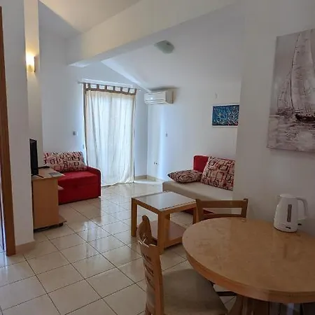 Vesna * Gradac (Split-Dalmatia)
