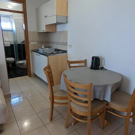 Vesna Gradac (Split-Dalmatia)