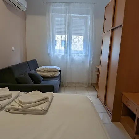 Vesna * Gradac (Split-Dalmatia)